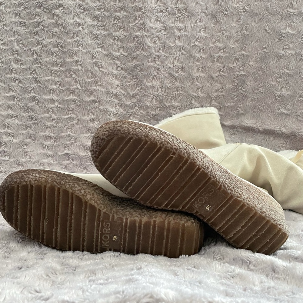 Michael Kors Beaverton Lace Up Sherpa-lined Suede Wedge Boots Cream 8 - Picture 7 of 8